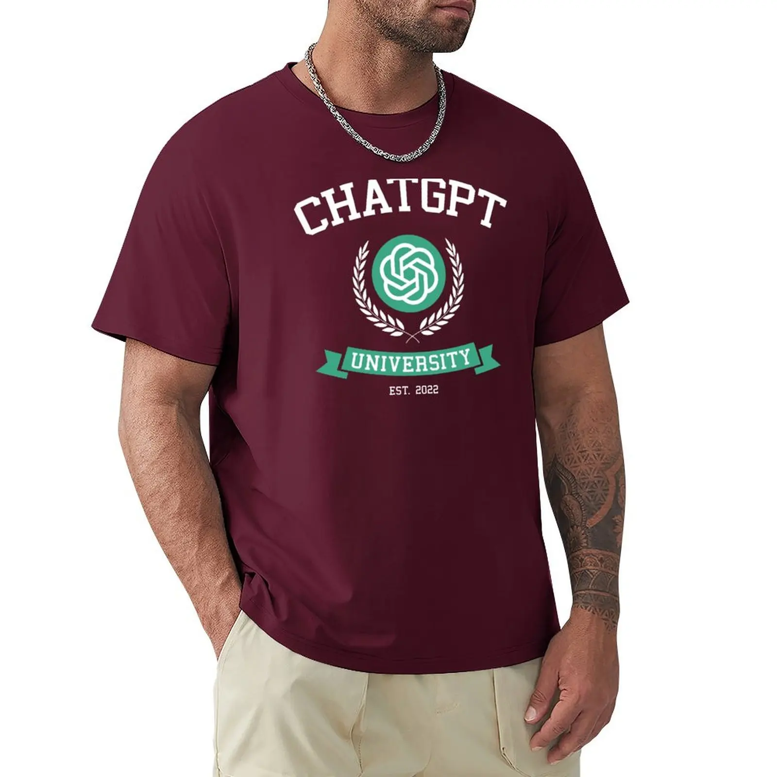 ChatGPT University - funny t s - Men'S Fashion University reseña y precio