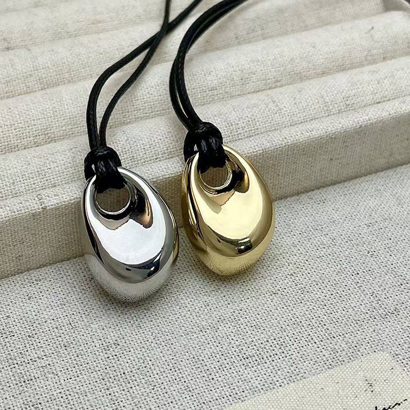 Korean Black Skin Rope Silver  - Mens Fashion Trends 2026 reseña y precio